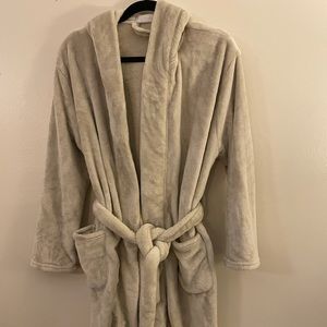 NEW Summer & Rose Plush Robe